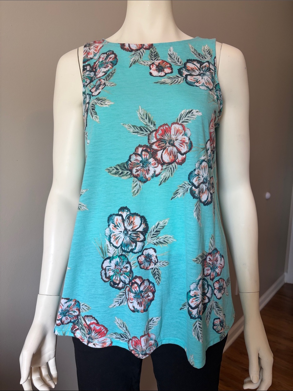 St. John’s Bay Tunic Top w/Keyhole Back